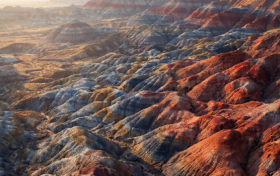 光影赋能 文旅融合—— 跟着《飞驰人生3》《生命树》走进青甘大环线