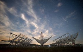 2025英仙座流星夜空盛放 在正镶白旗奔赴千年之约