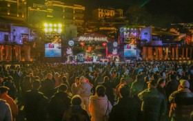 “超级大舞台 唱响古商城”落幕 奏响洪江区文旅融合新乐章